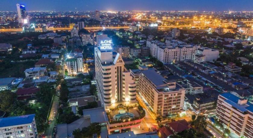 A-One Motel Bangkok Exterior photo
